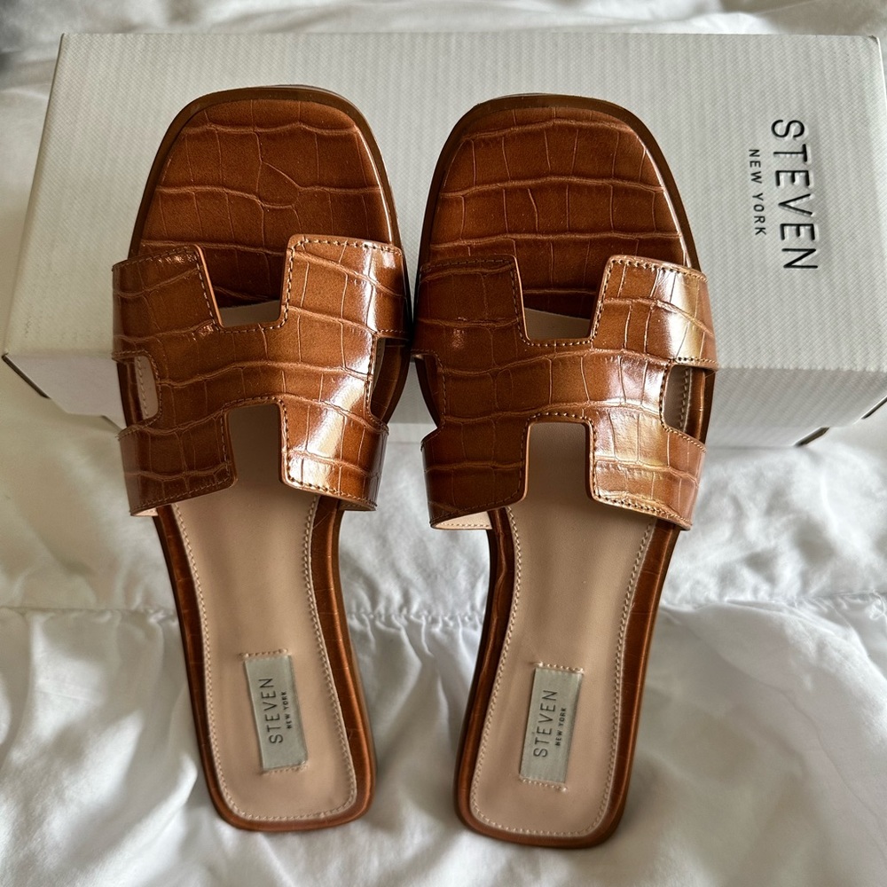 Steven by Steve Madden Harlien Cognac Crocodile Print Sandals, Size 9